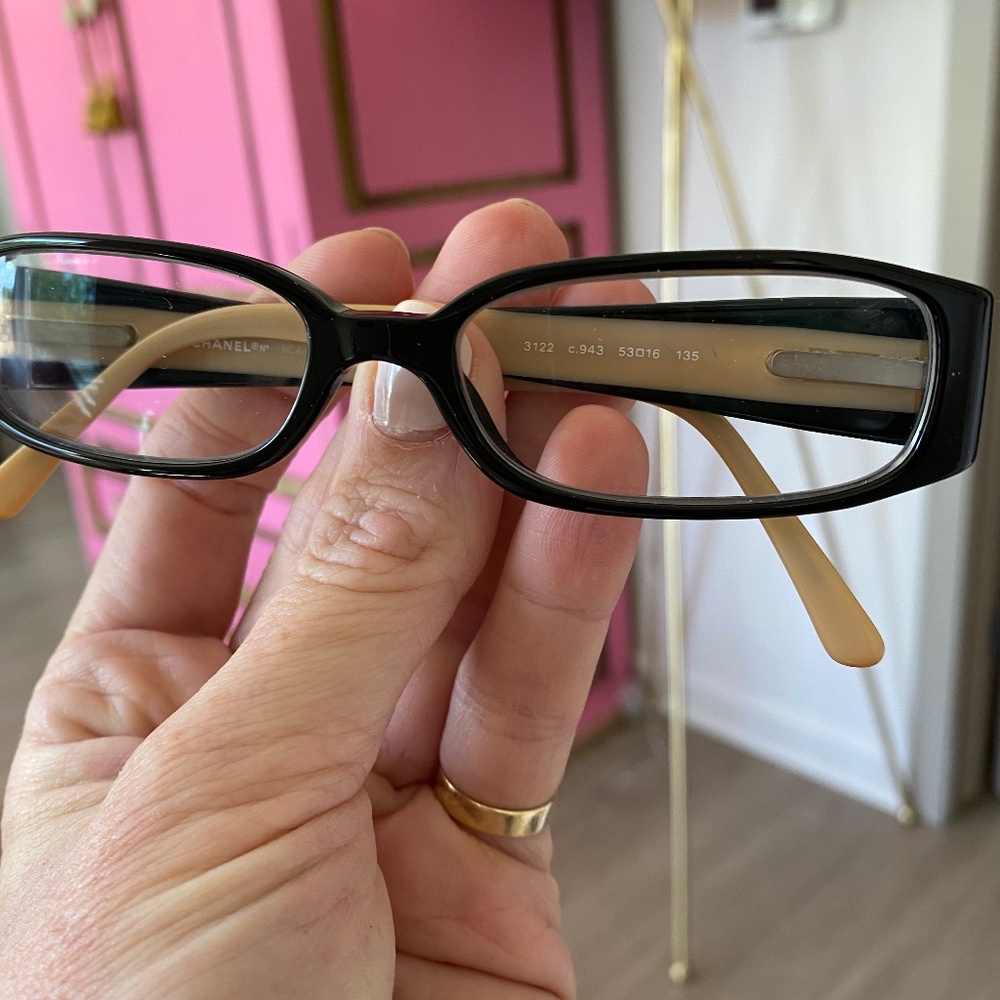Chanel glasses with "slight" prescription